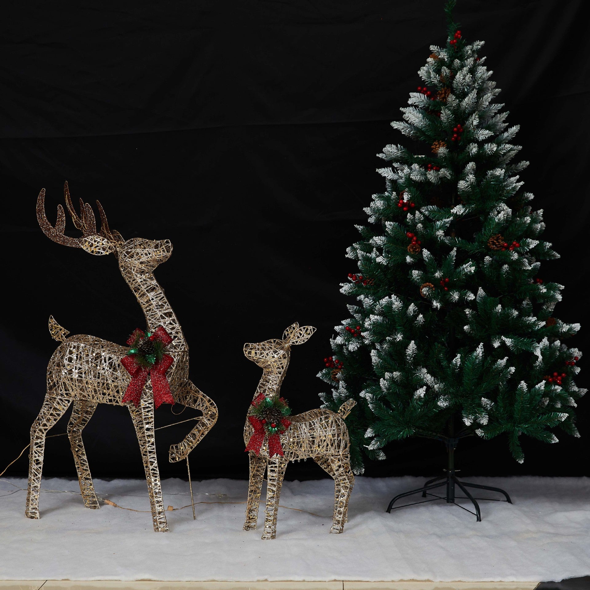 Christmas Light-emitting Deer Shopping Mall Window Scene Layout Decoration Mother Deer Ornaments Set Props Wholesale