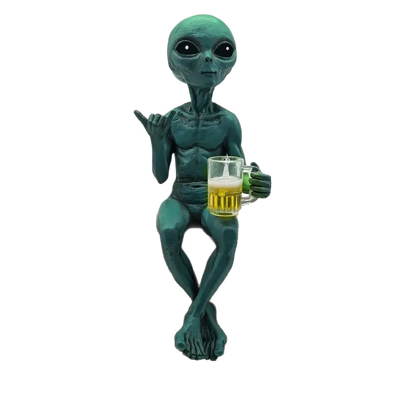 [Cross-Border Hot Sale] Alien Resin Ornaments Ufo Indoor And Outdoor Garden Decoration Small Statues Home Decoration